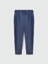 Jean mod&egrave;le jogger en fibres TENCEL&trade; image number 4