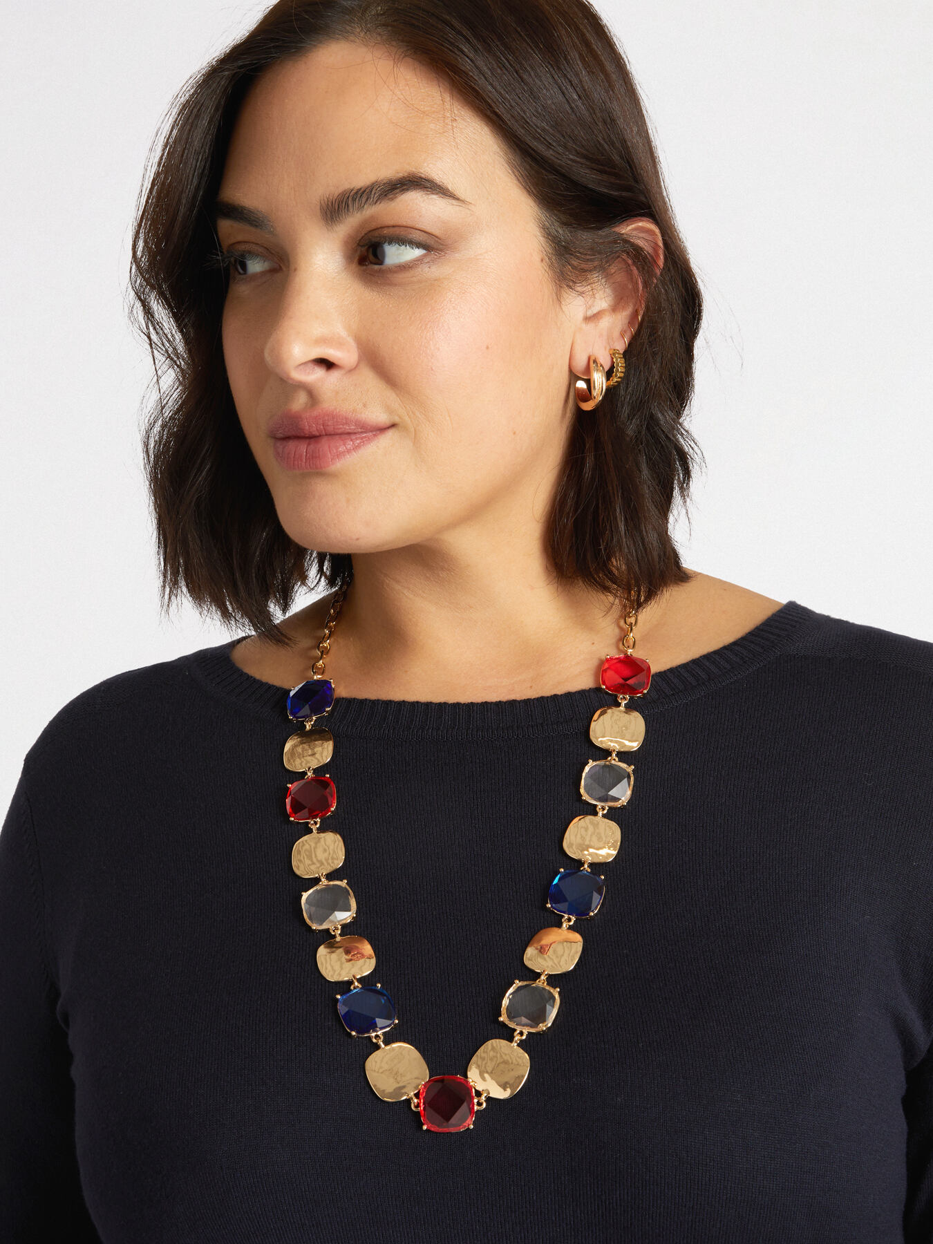 Necklace with coloured crystals image number 2