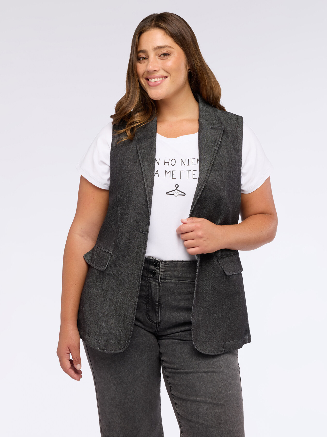 Jeansweste mit Schmuckknopf image number 2