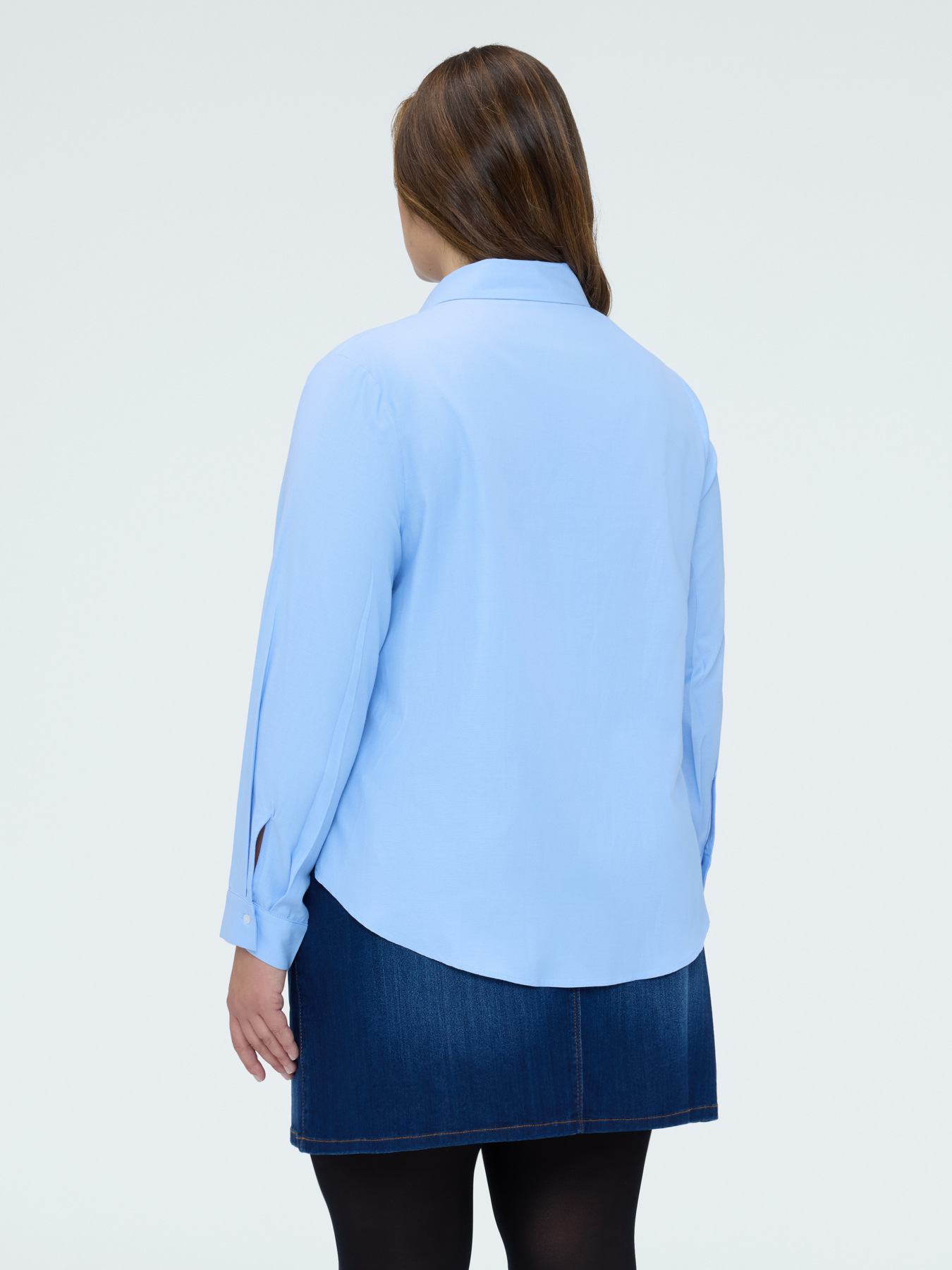 Camisa con letras de strass image number 1