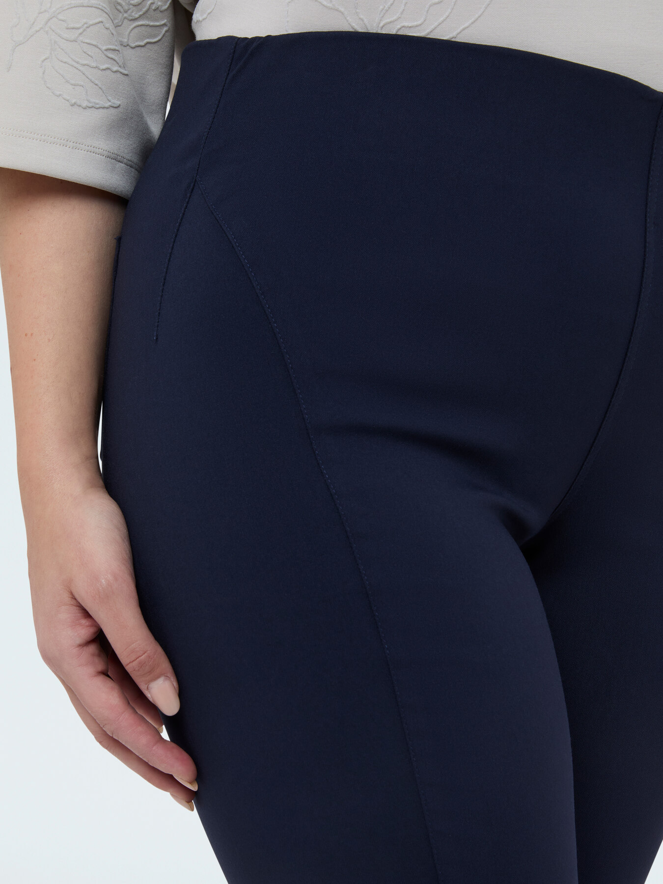 Pantaloni Jeggings con elastico in vita image number 3