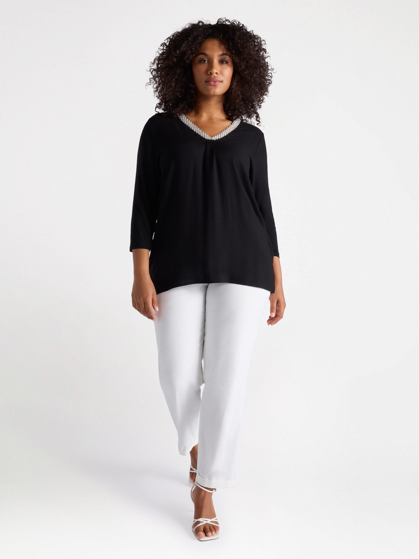 T-shirt in viscosa LENZING&trade; ECOVERO&trade; con ricamo image number 0