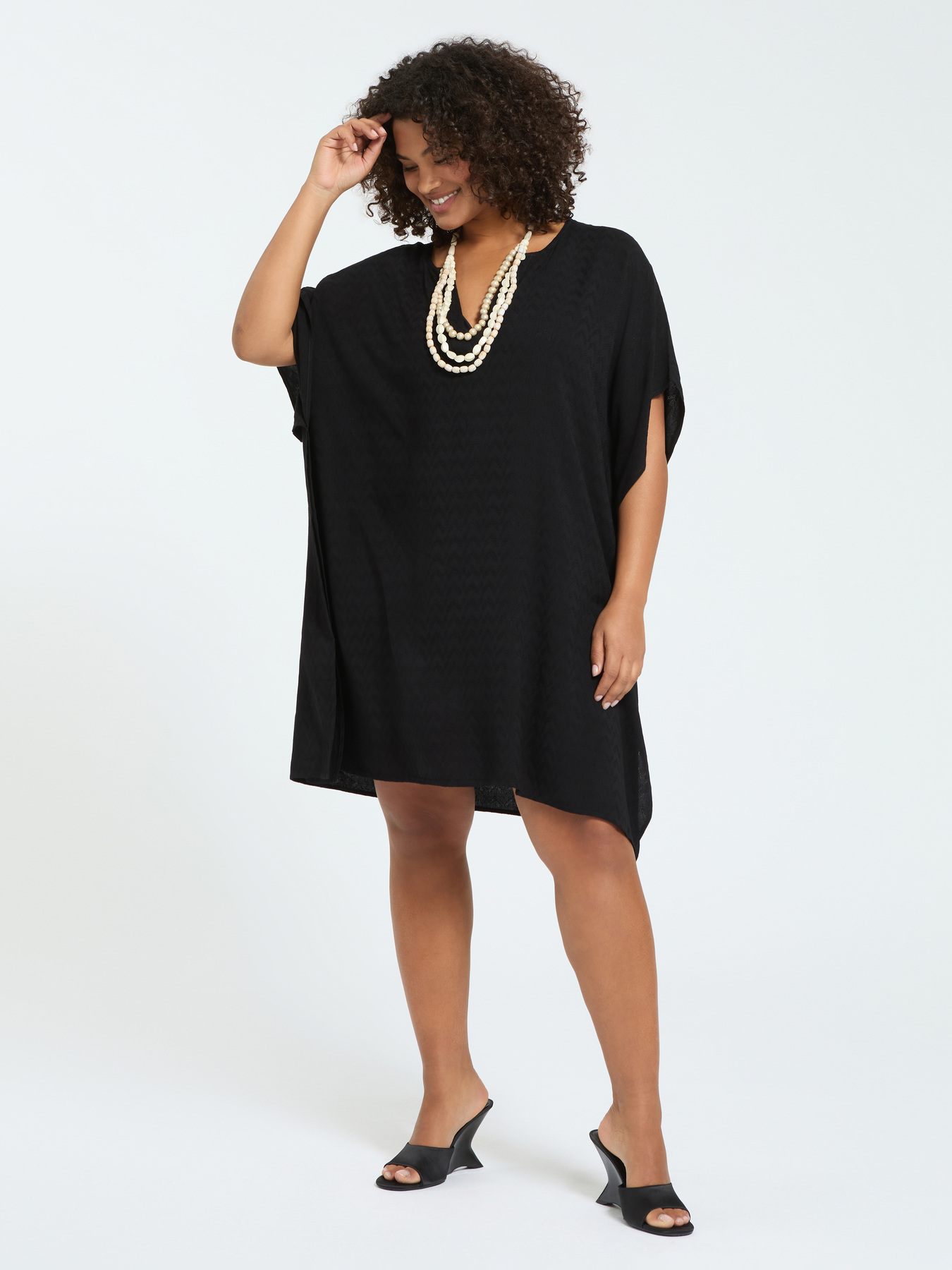 Closed kaftan in jacquard viscose image number 3