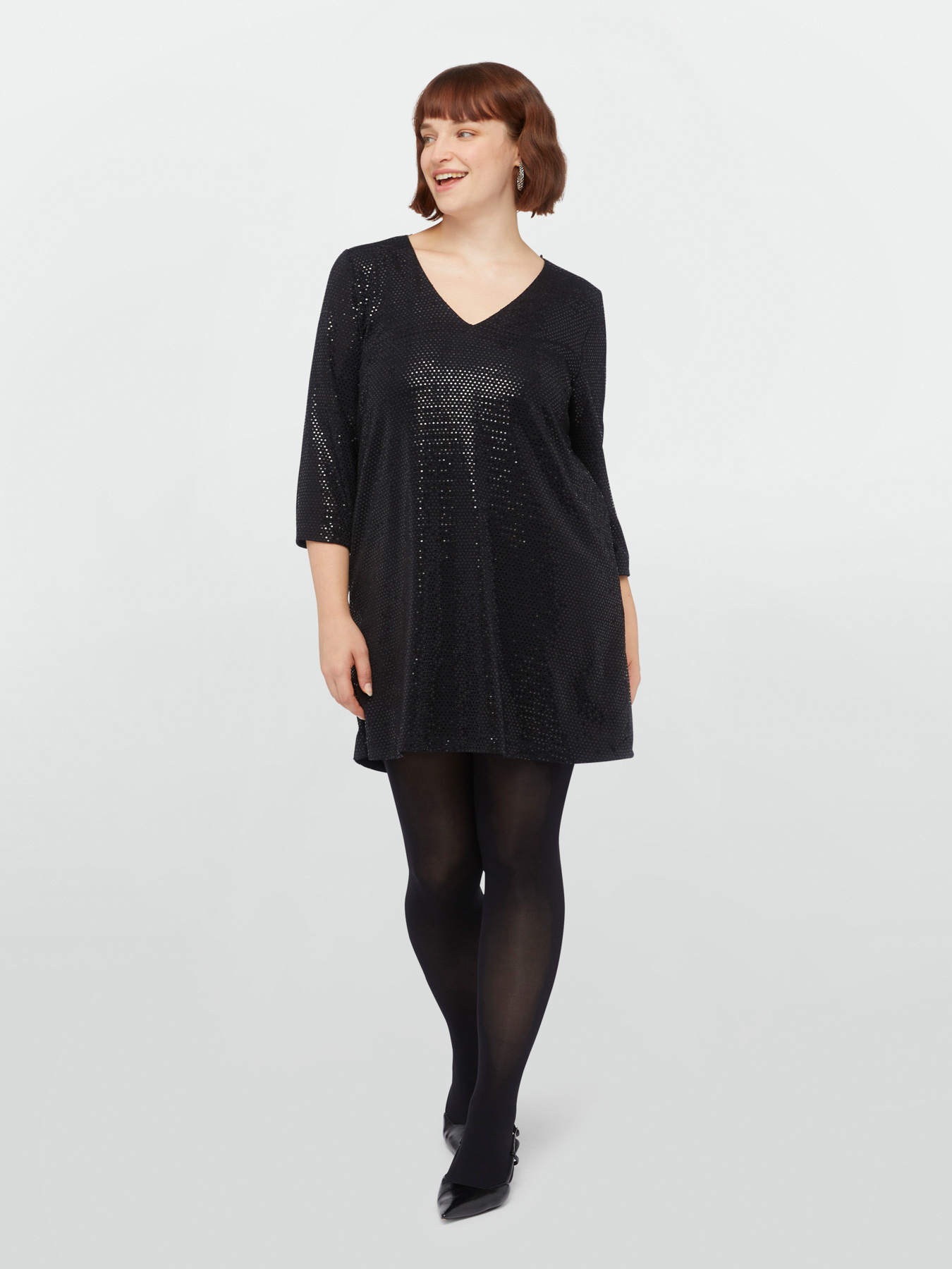 Short dress with crystals image number 0