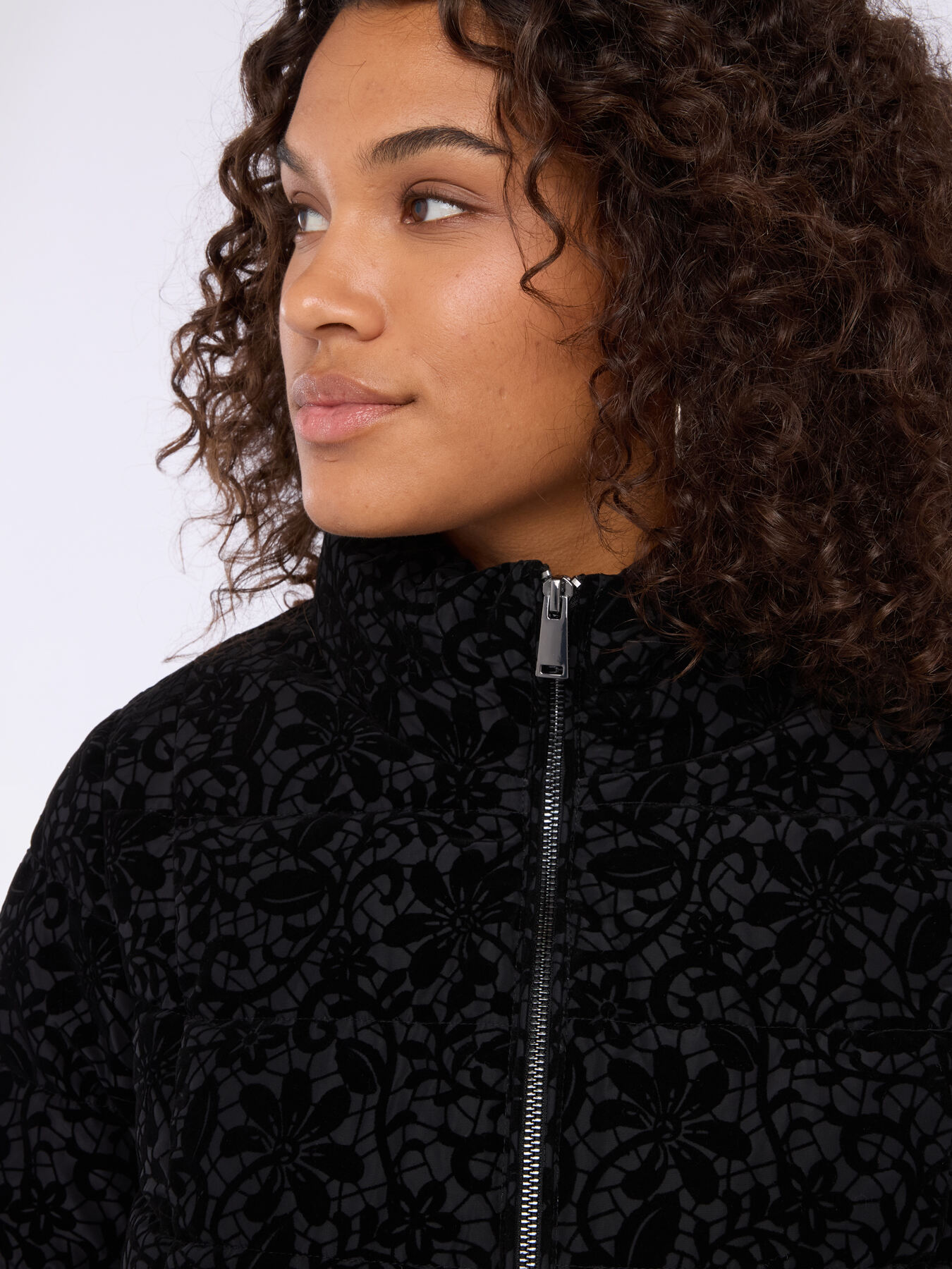 Lace-worked down jacket image number 3