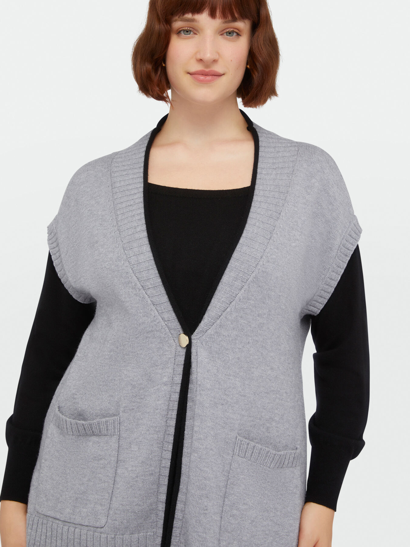 LENZING&trade; ECOVERO&trade; viscose two-tone cardigan image number 7