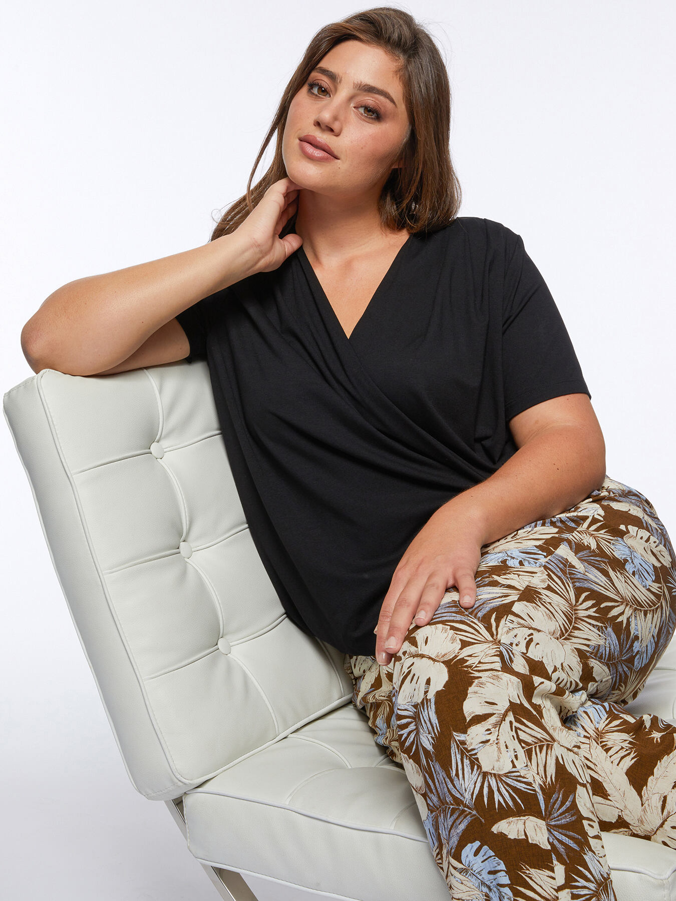 T-shirt con incrocio davanti image number 2