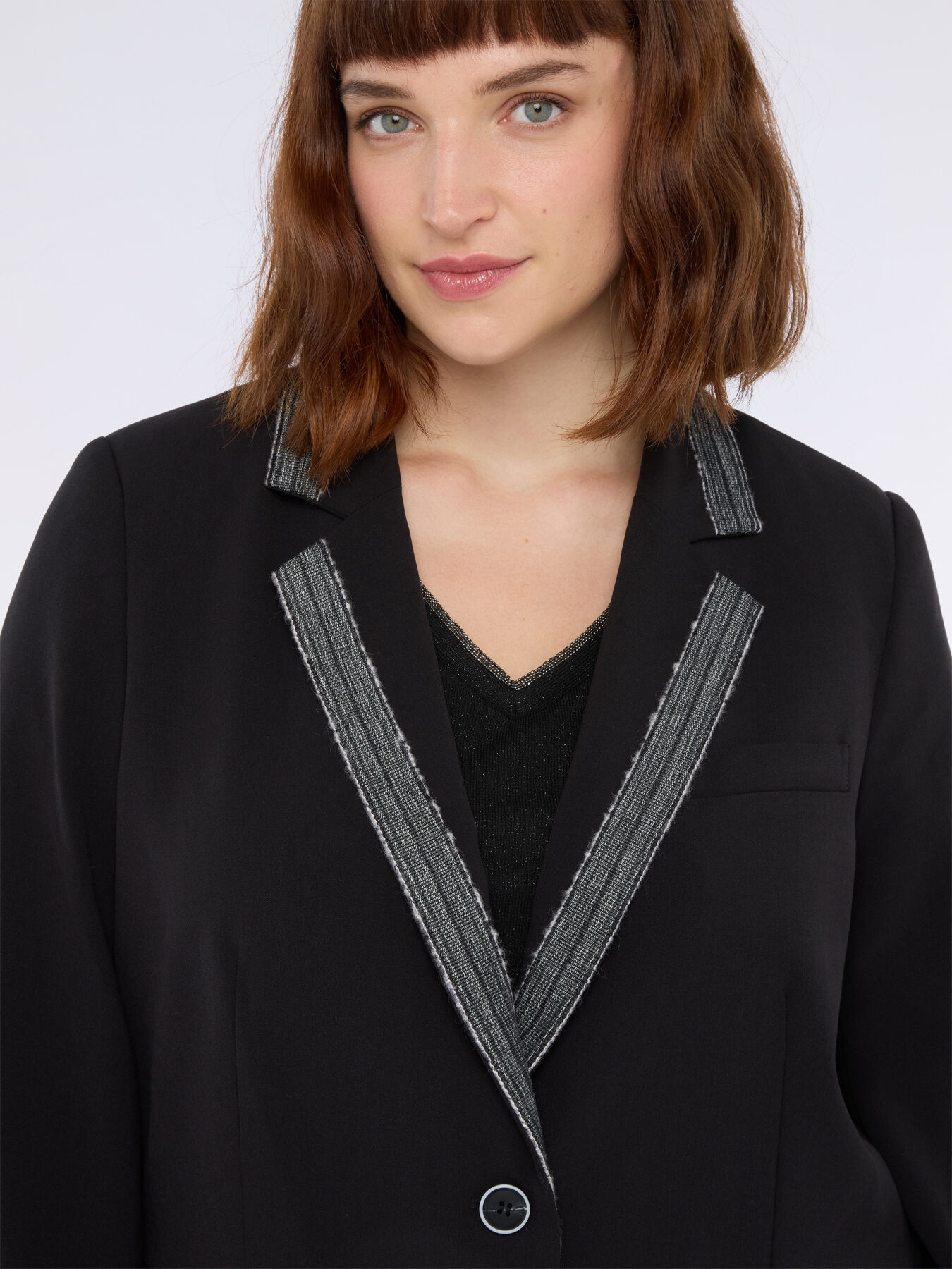 Blazer with shiny details image number 4