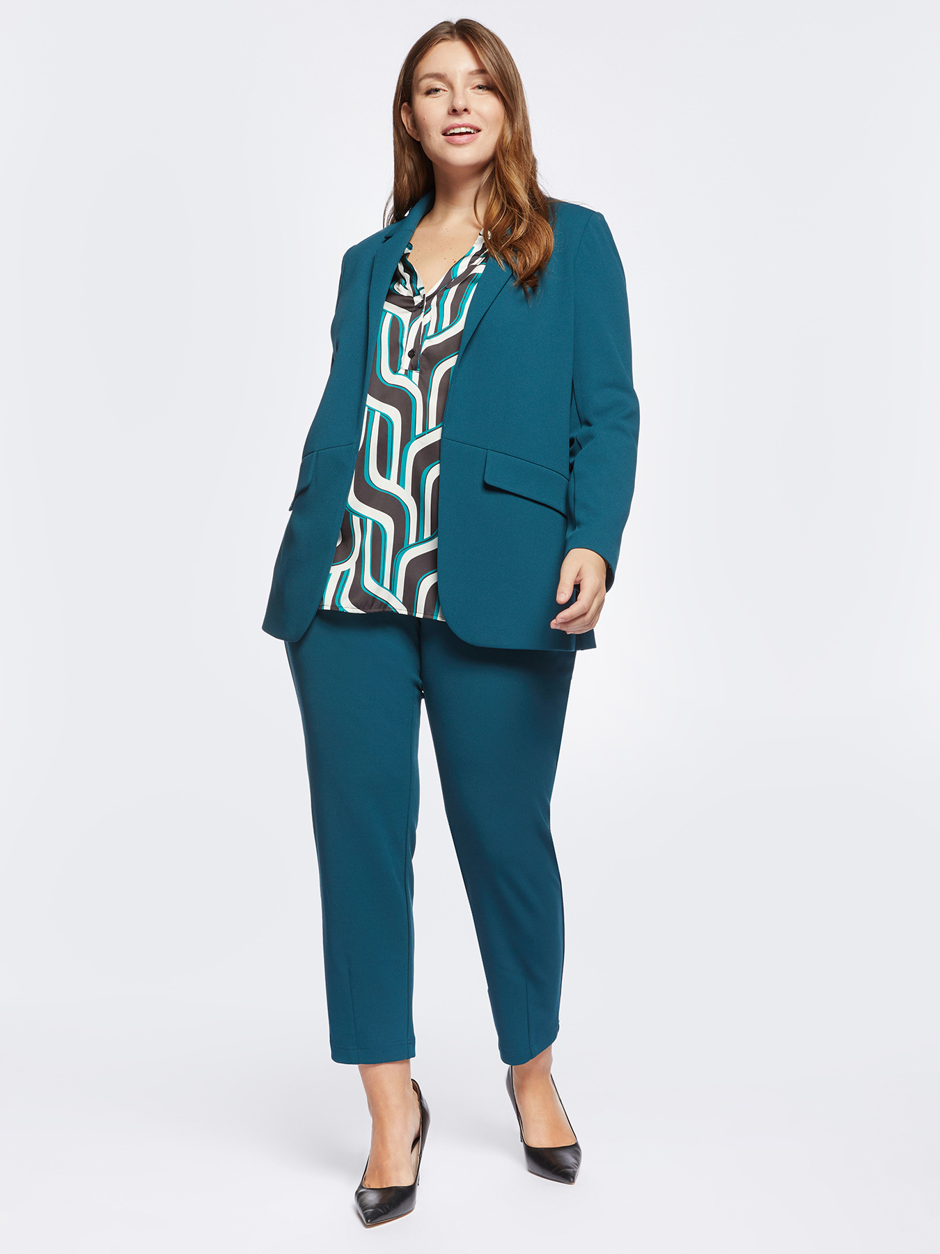 Blazer in tessuto cr&ecirc;pe image number 3