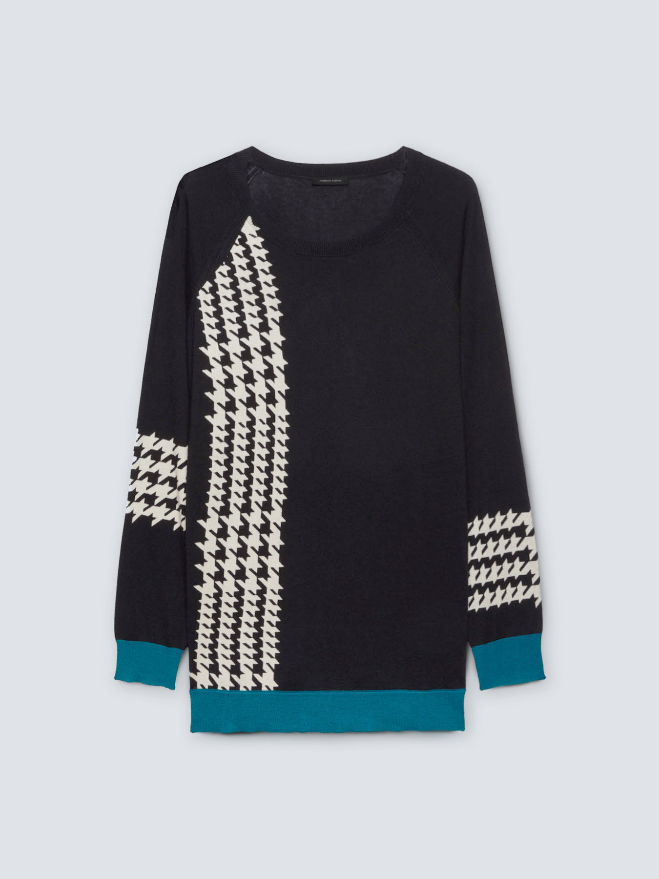 Pull avec graphique pied-de-poule image number 4