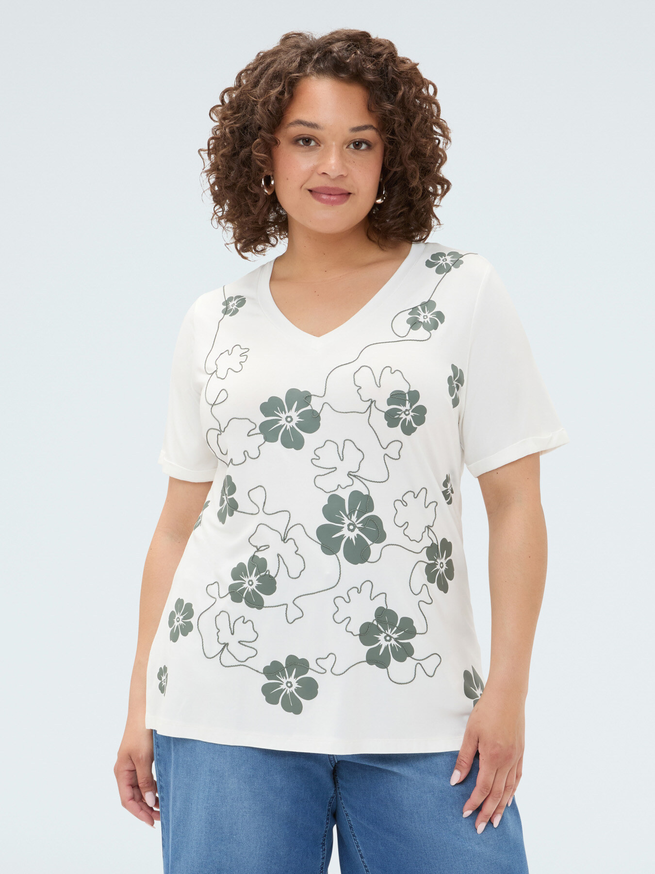 T-shirt en viscose avec imprim&eacute; fleuri et broderie image number 0