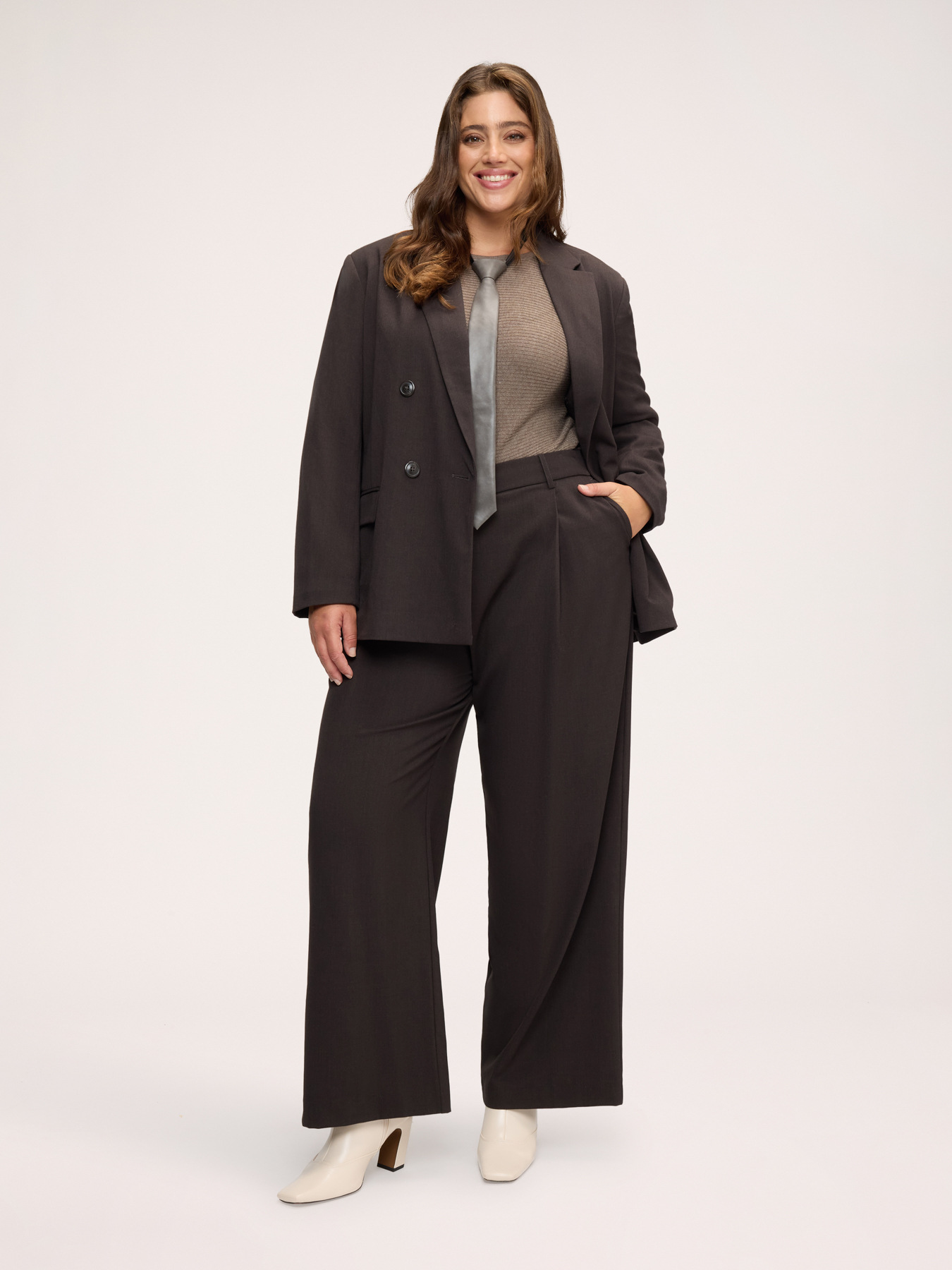 Wide-leg trousers with wrap closure image number 2