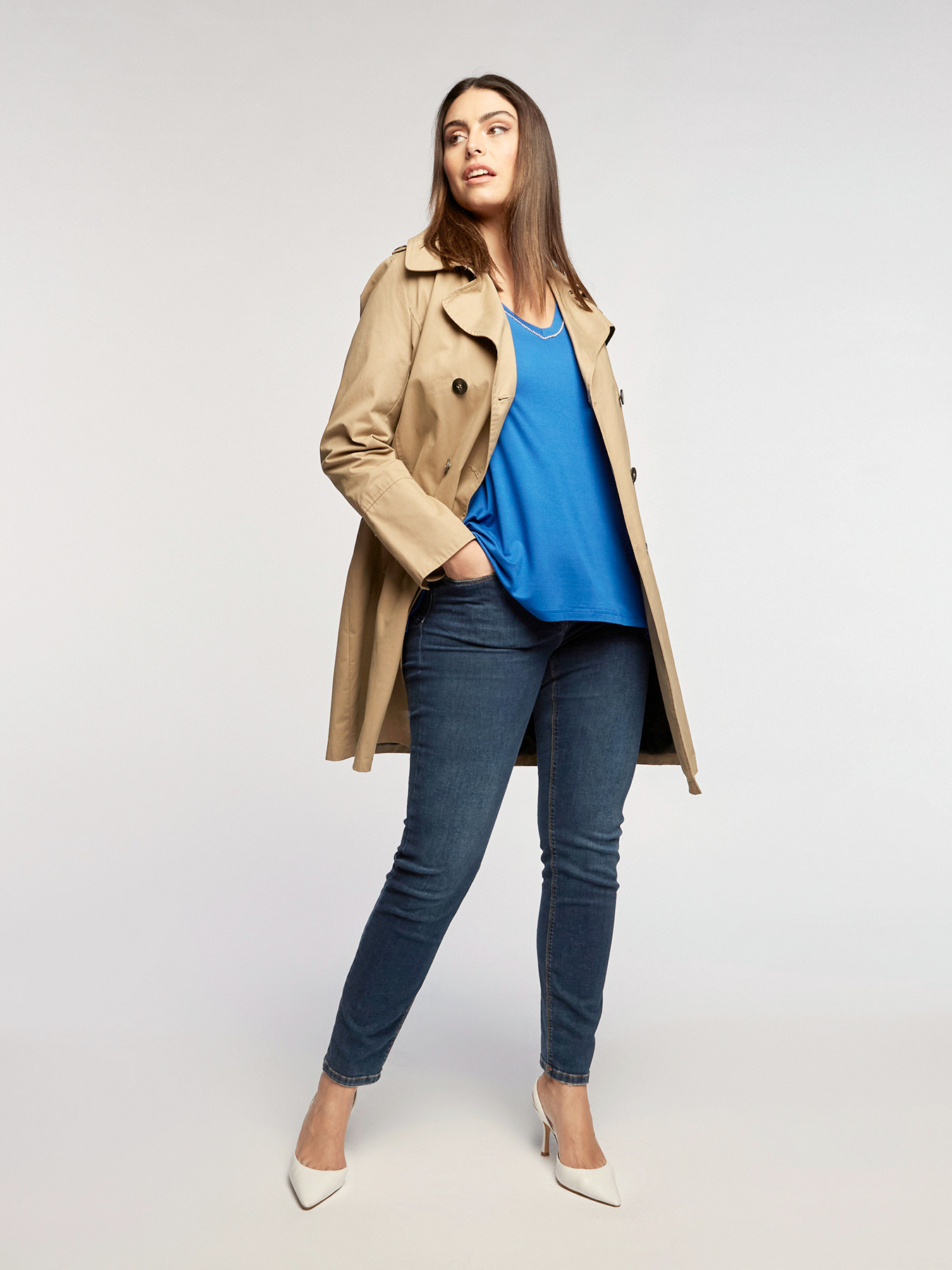 Two-fabric T-shirt with rhinestones image number 2