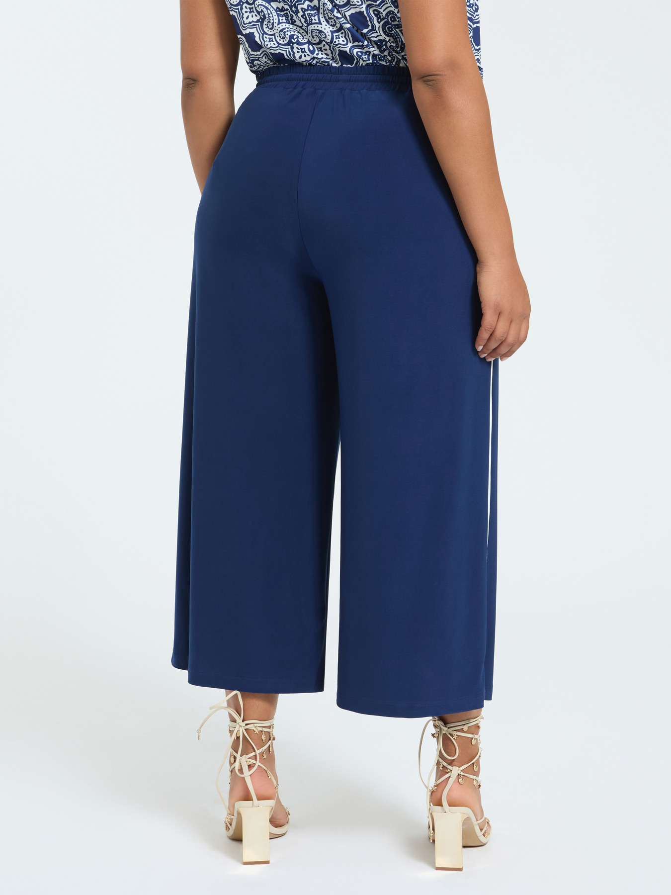 Pantalon court en jersey image number 1