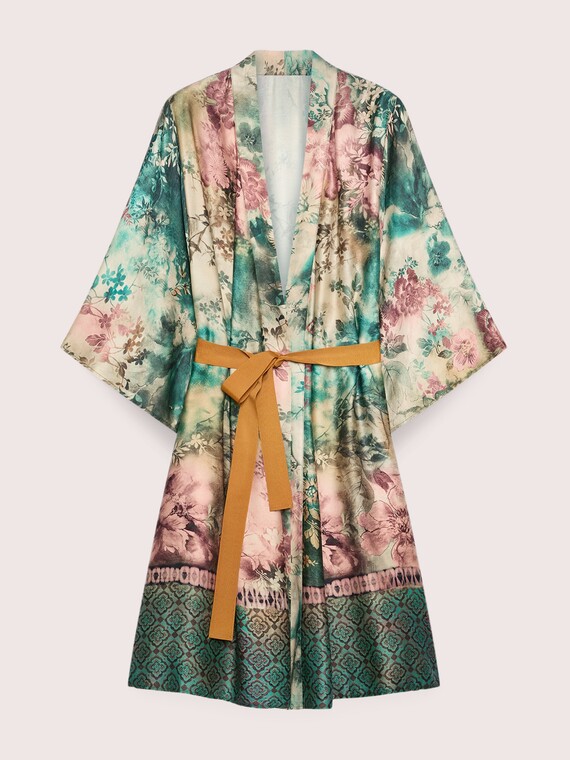 Kimono with print and belt