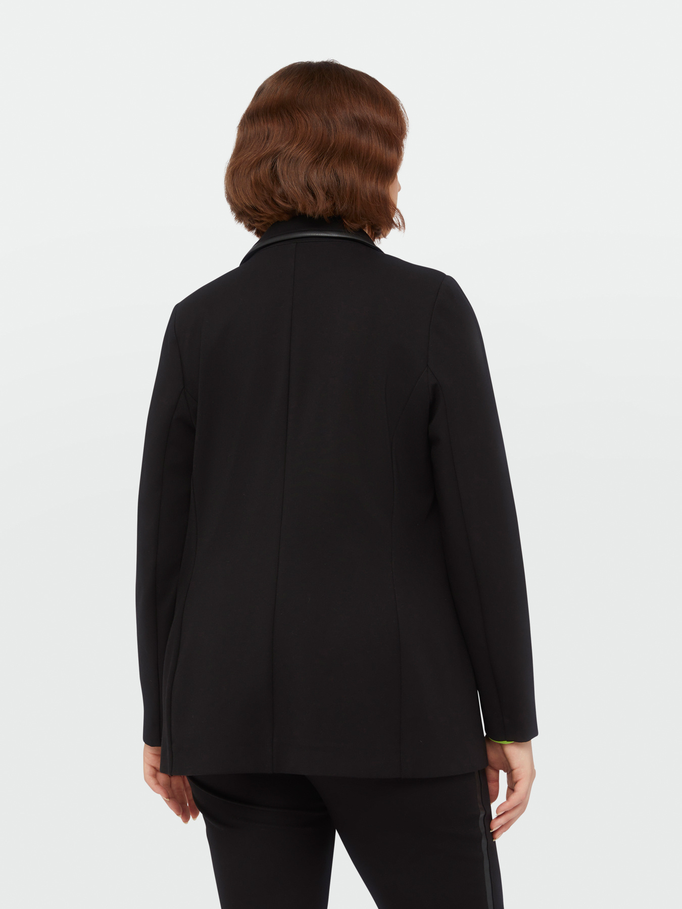 LENZING&trade; ECOVERO&trade; viscose blazer with trims image number 1