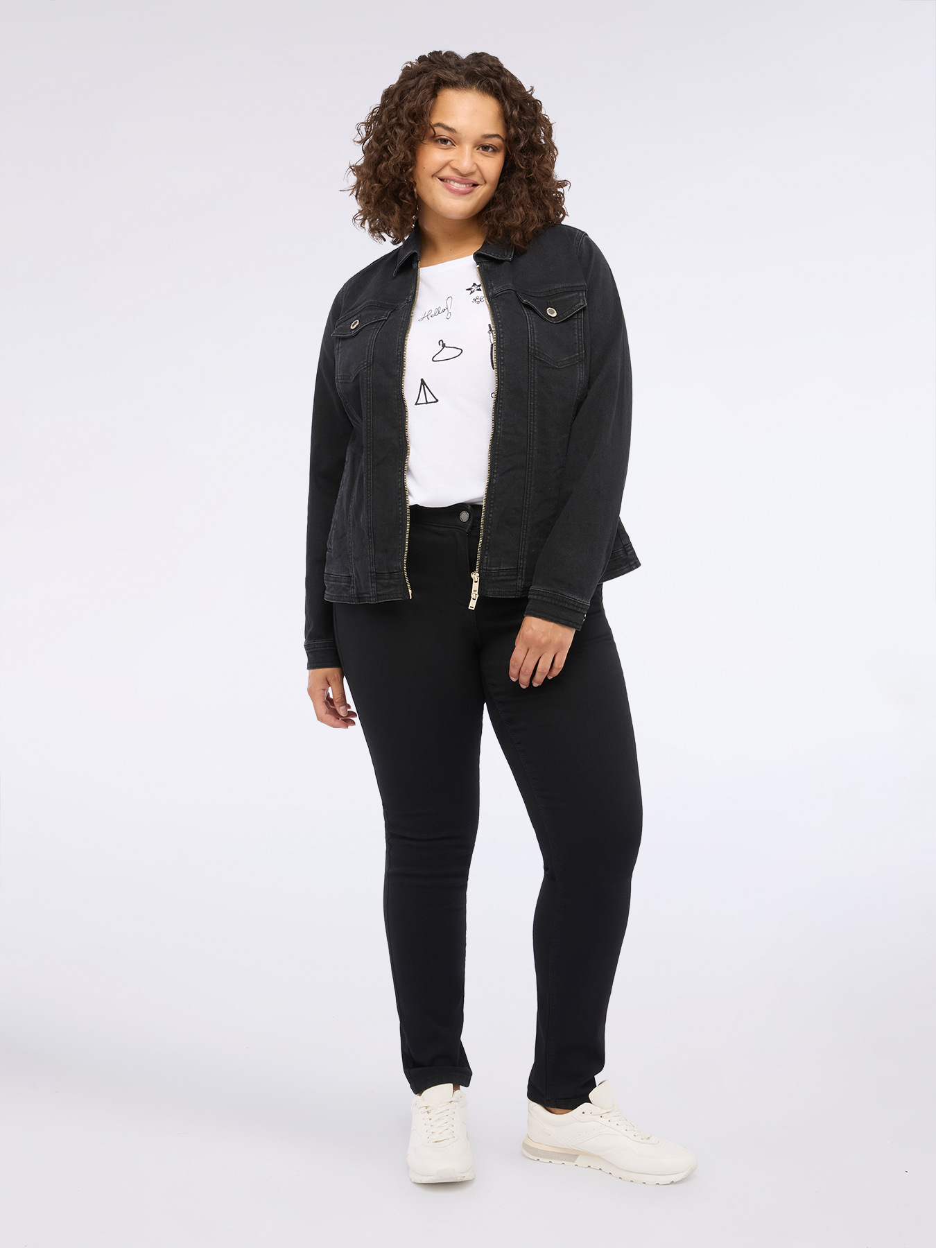 Jersey T-shirt with embroideries and small writings image number 4