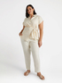 Camisa con tachuelas y nudo lateral image number 0