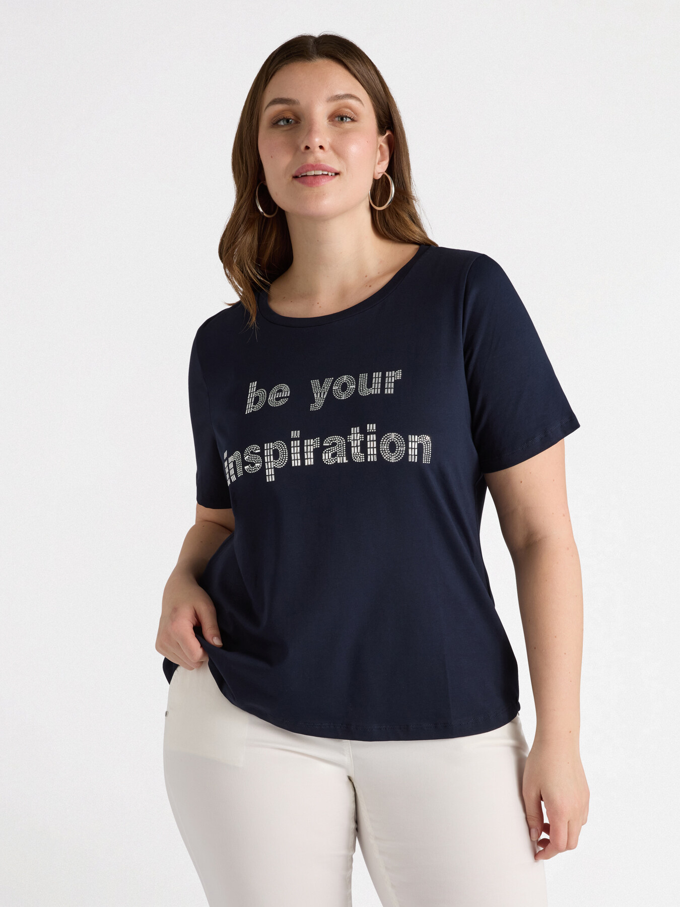 T-Shirt mit Schriftzug aus Nieten image number 2