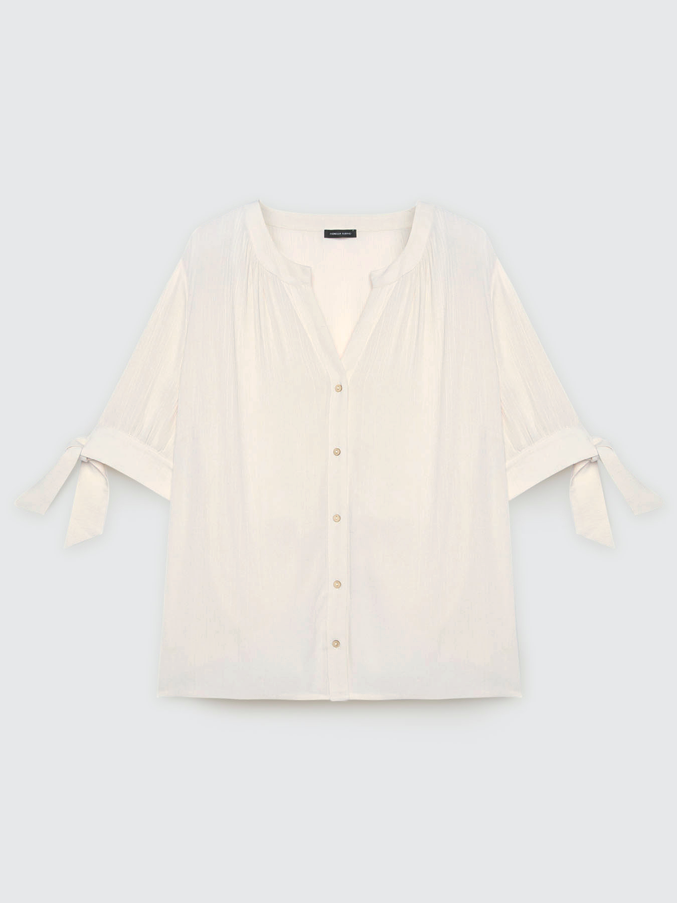 Shirt with knots on the sleeves image number 4