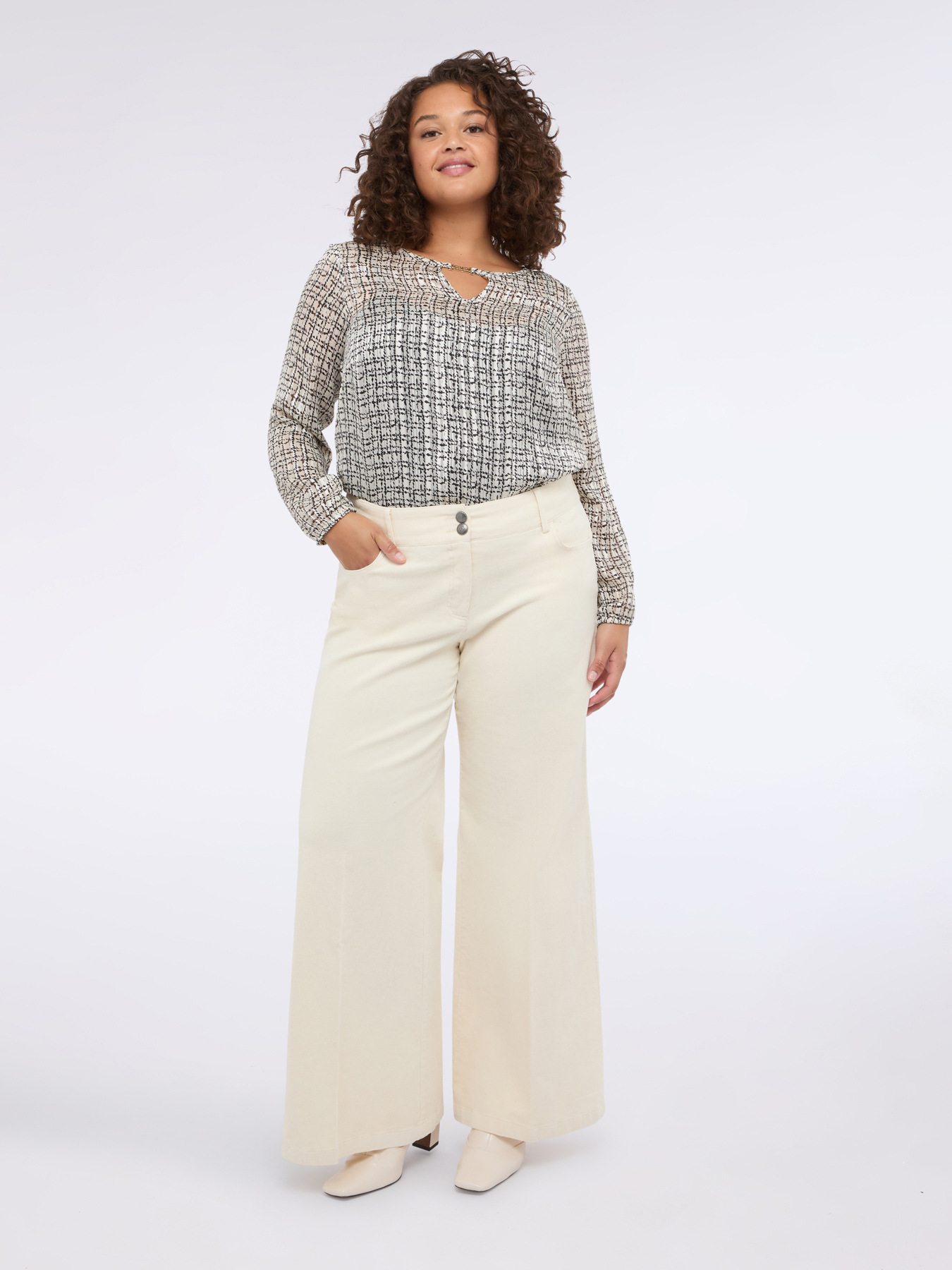 Blusa con stampa e dettaglio cut out image number 3