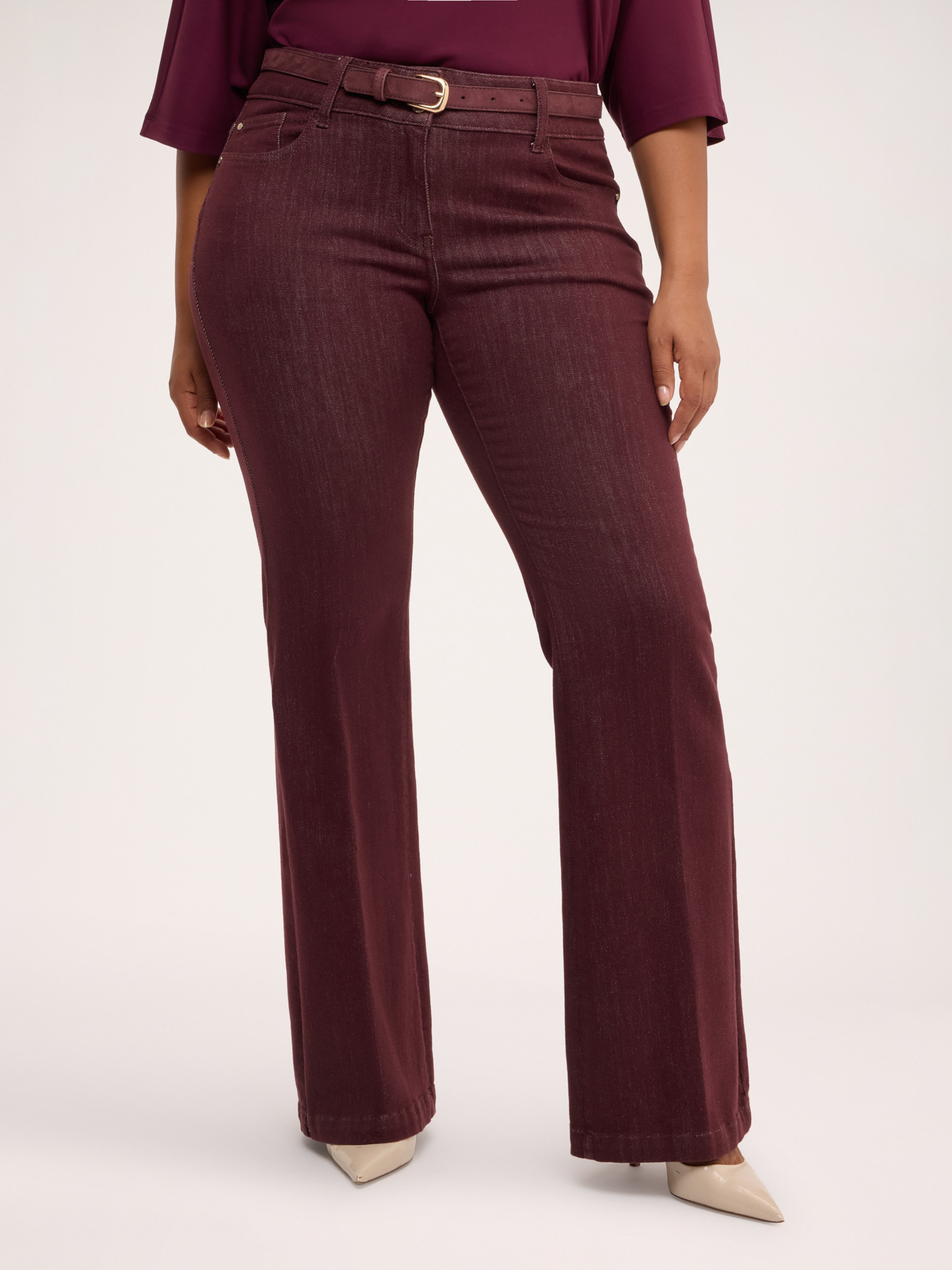 Jeans flare con cintura image number 0