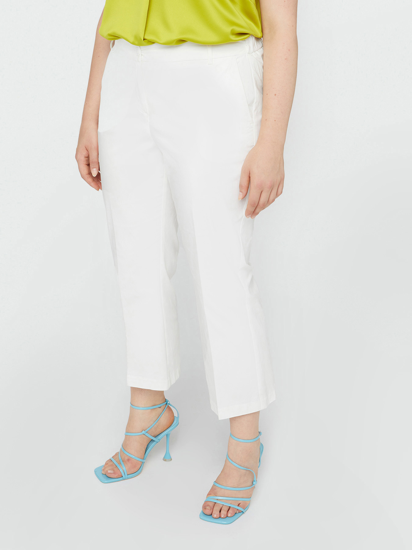 Pantalones rectos hasta el tobillo image number 0