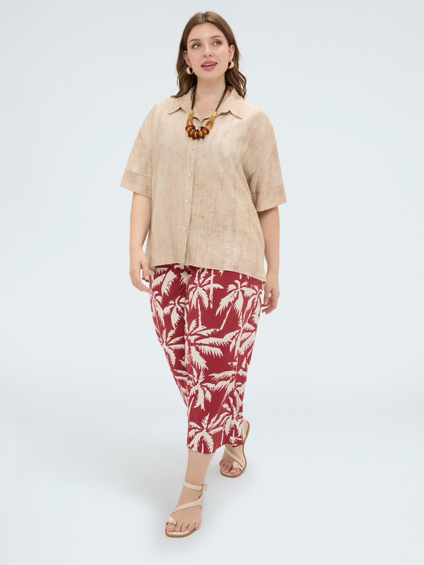 Cropped viscose trousers with print image number 4