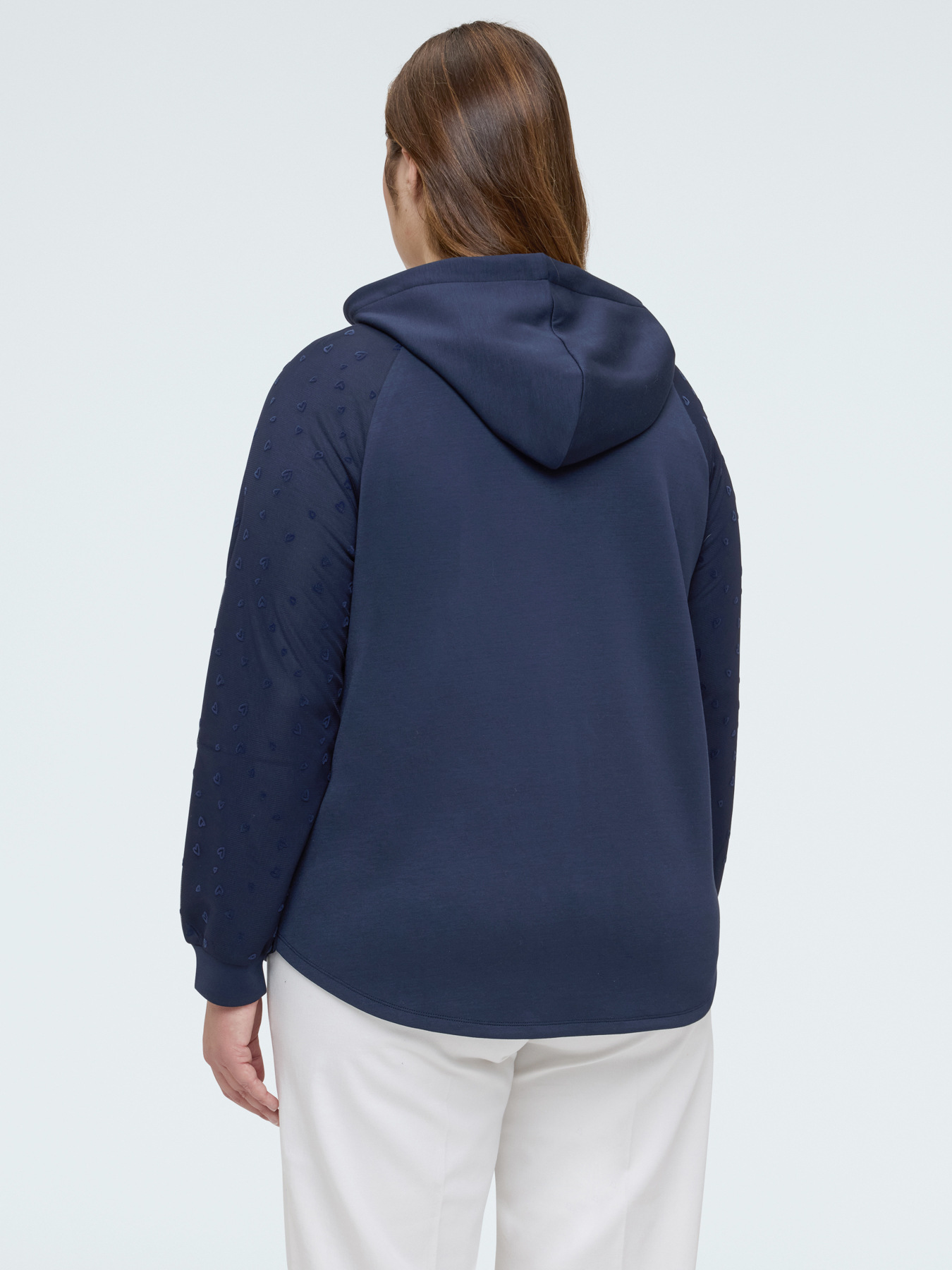 Hoodie with heart-shaped sleeves image number 1