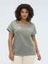 Cotton t-shirt with floral appliqu&eacute; image number 0