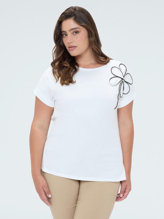 Cotton t-shirt with floral embroidery
