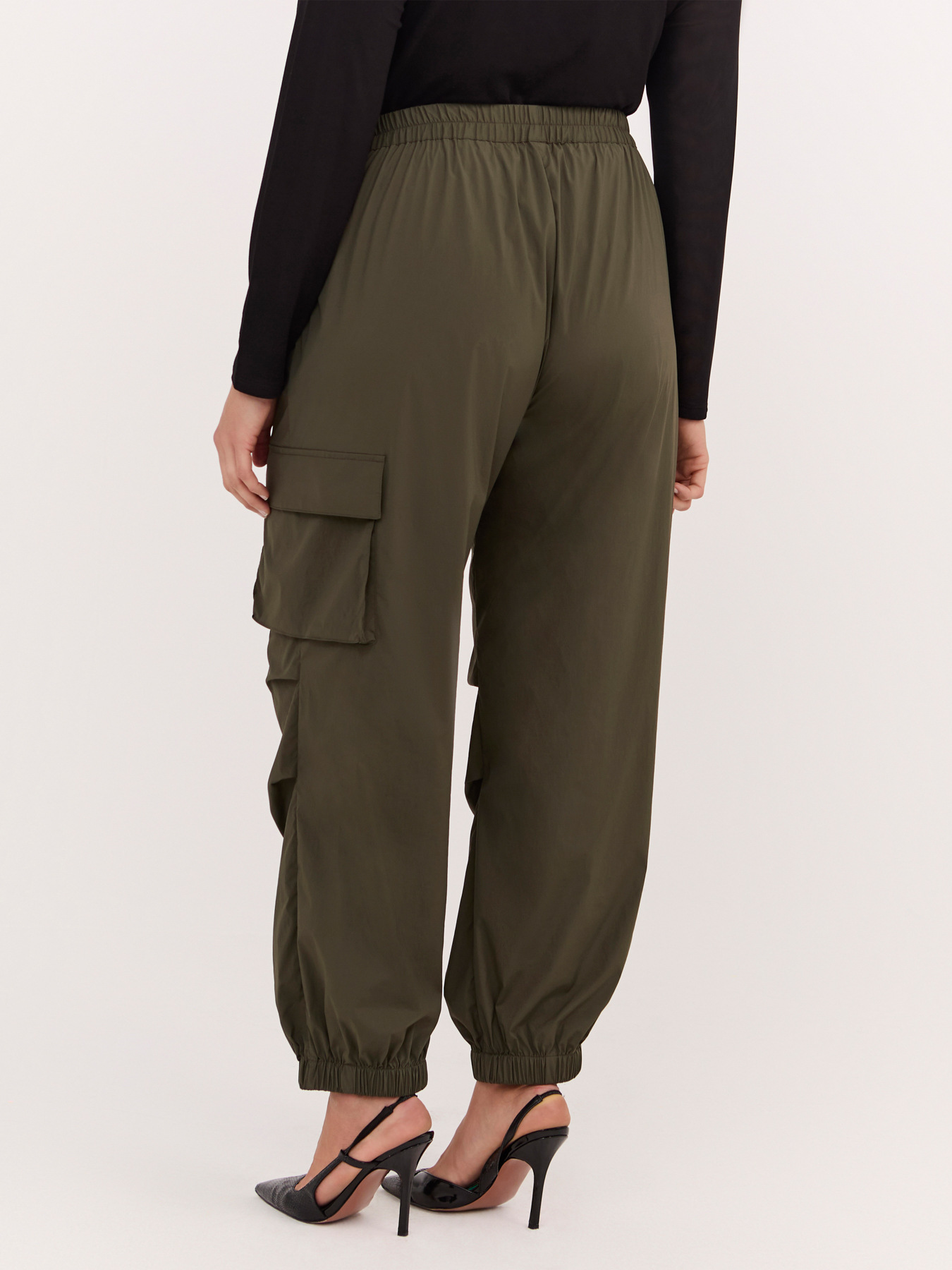 Pantaloni cargo in nylon image number 1