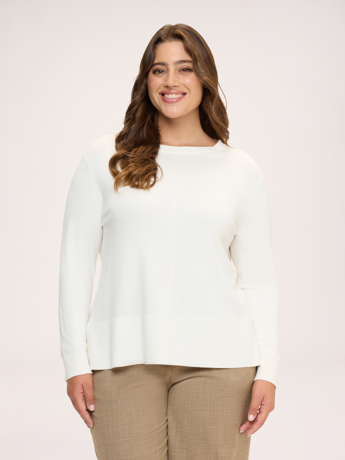 Maglia in misto viscosa con scollo a barchetta image number 0