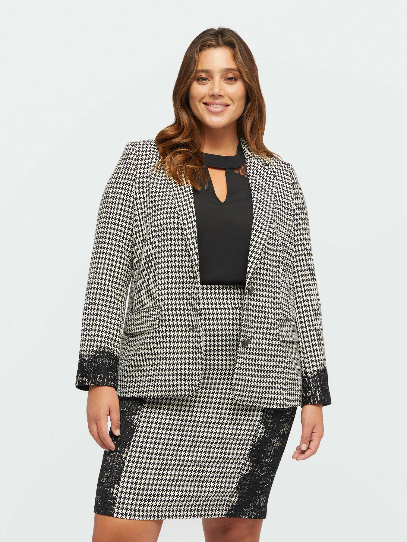 Blazer en pata de gallo con encaje image number 1