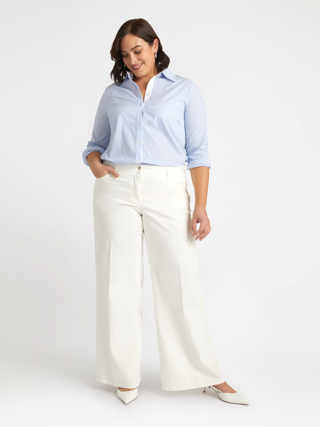 Gestreifte Hemdbluse mit Strassapplikationen image number 2