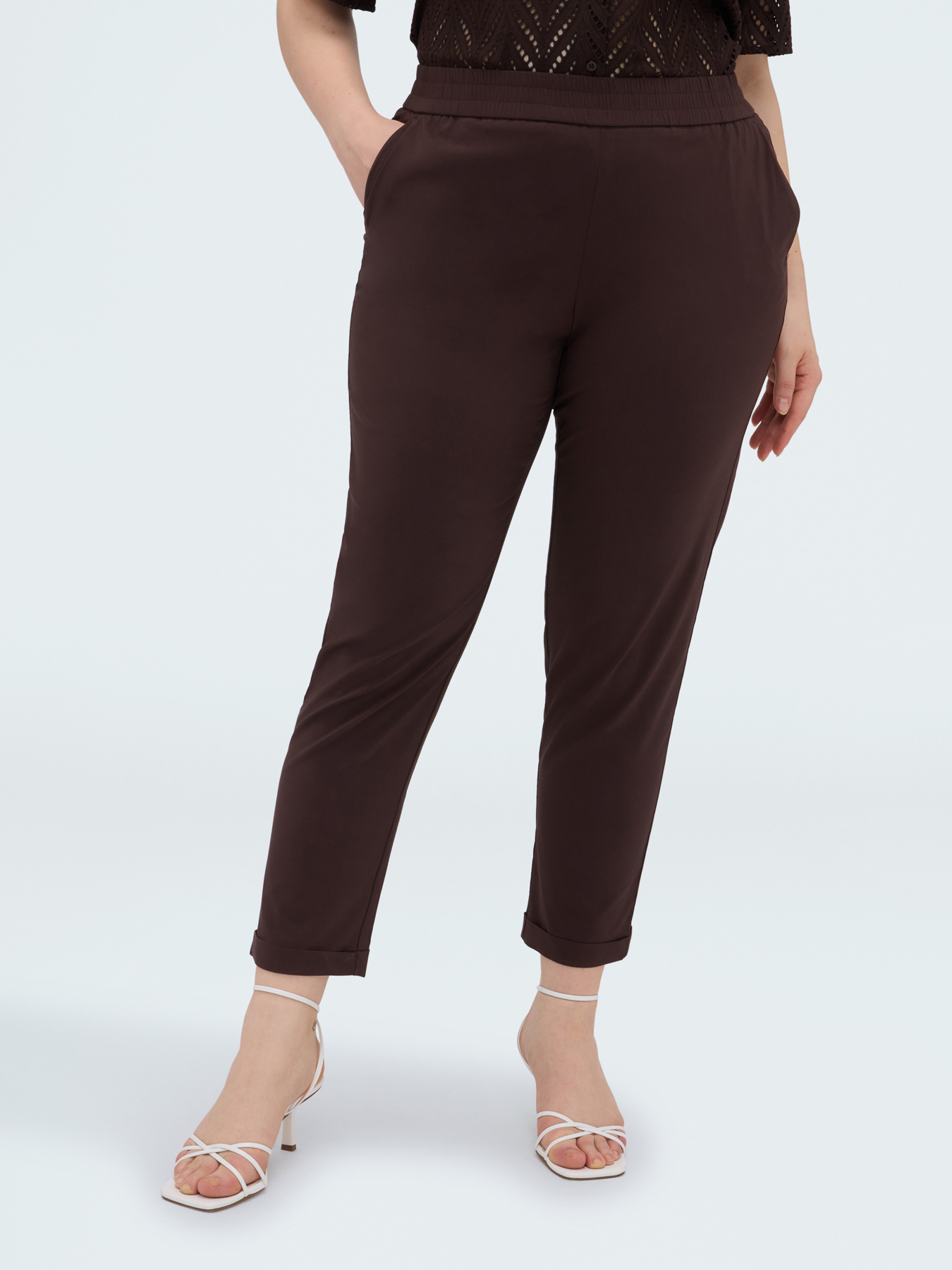 Jogger in tessuto stretch con risvolto image number 0