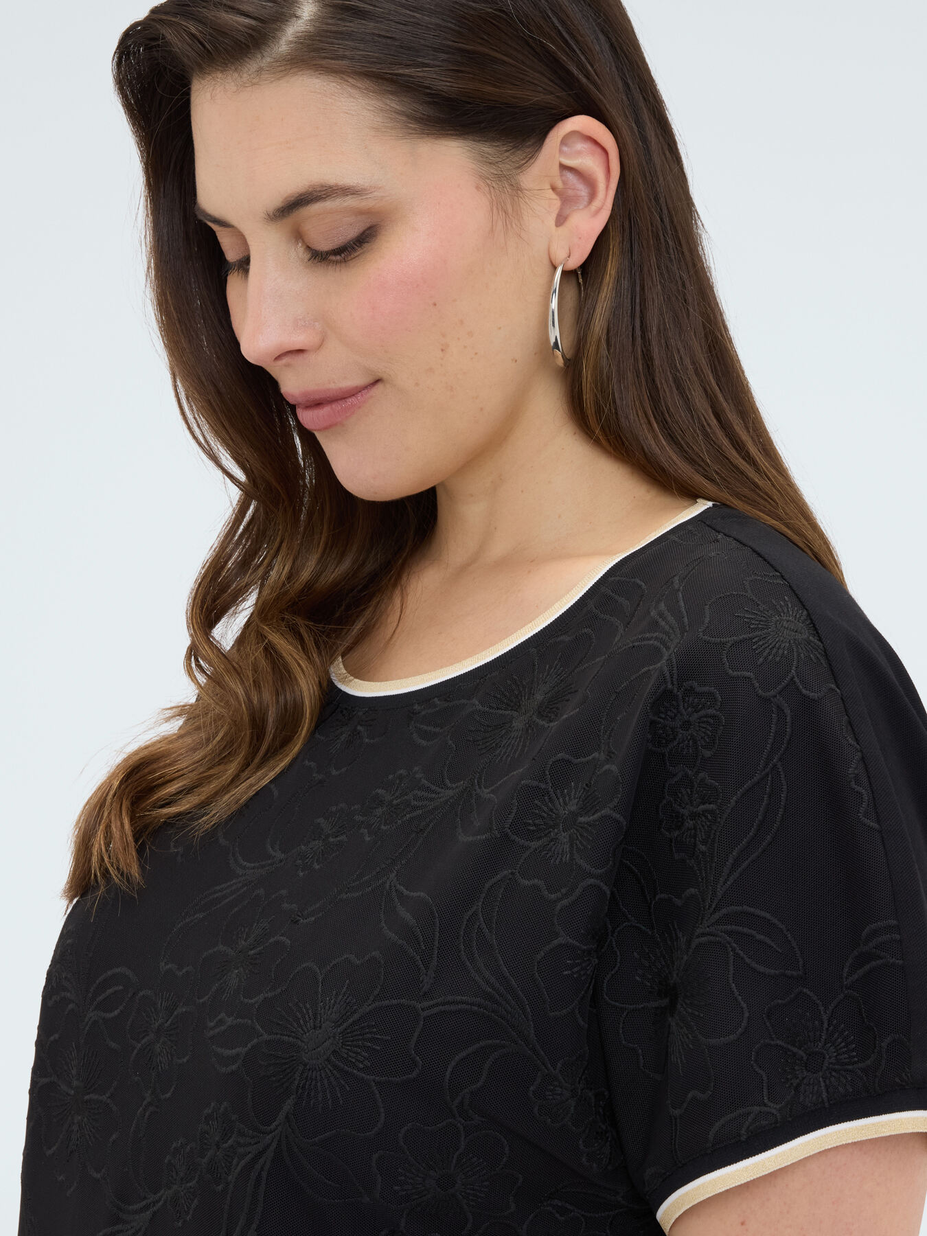 T-shirt with floral embroidery image number 1