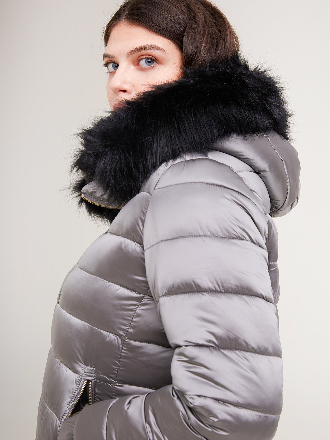 Doudoune en nylon iris&eacute; image number 2