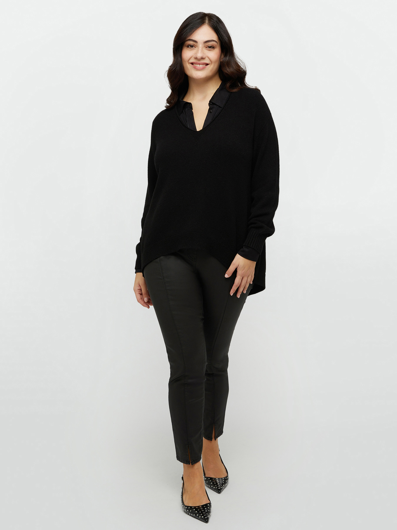 V-neck sweater with asymmetrical design image number 3