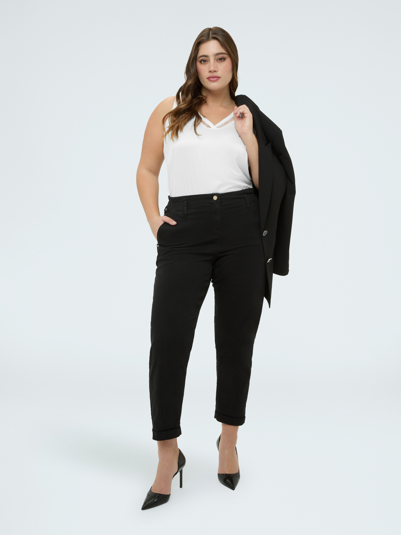 V-neck top with lace detail image number 2