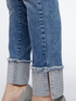 Jeans skinny con risvolto e strass image number 3