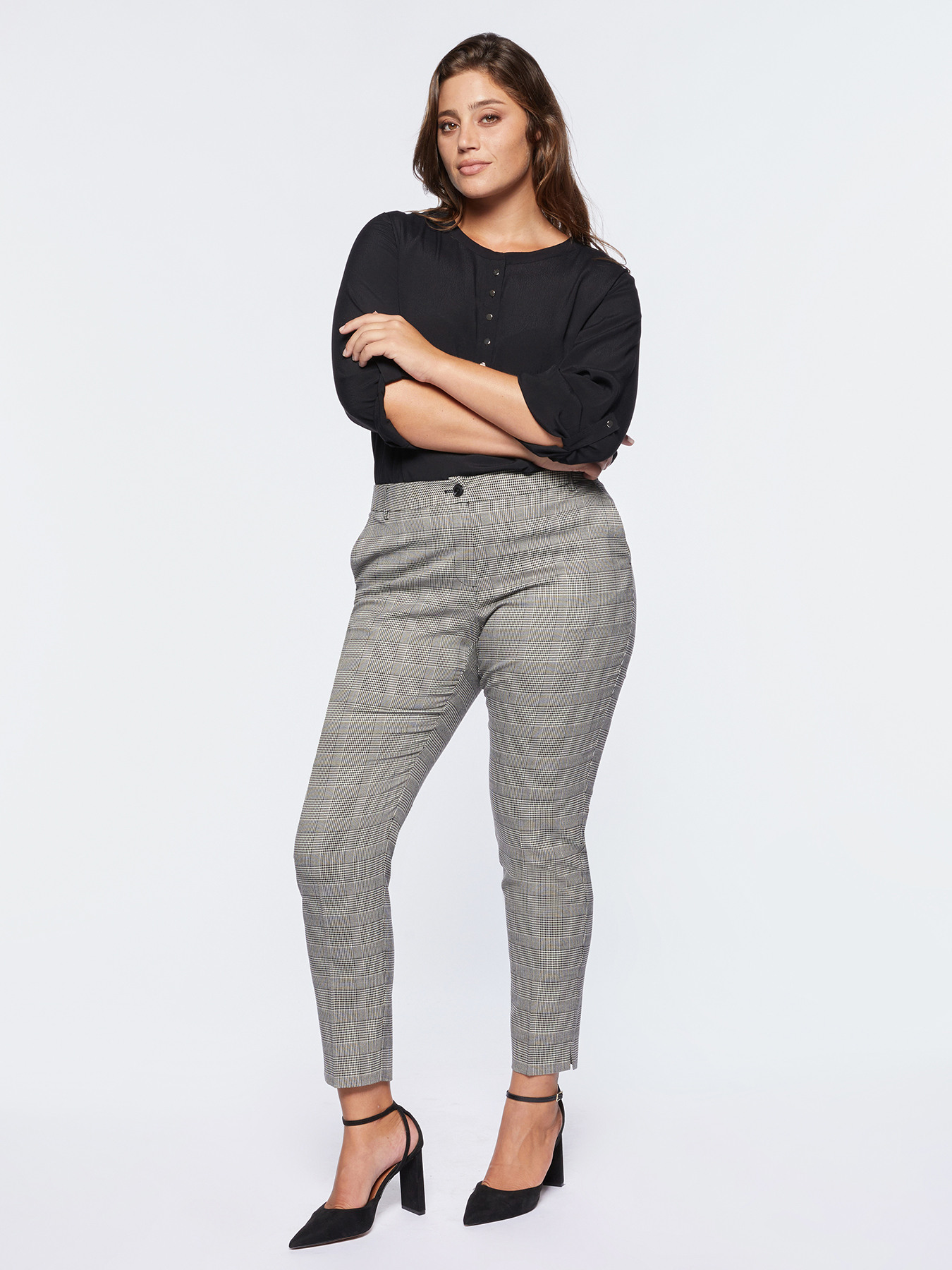 ECOVERO™ viscose blouse with buttons image number 3