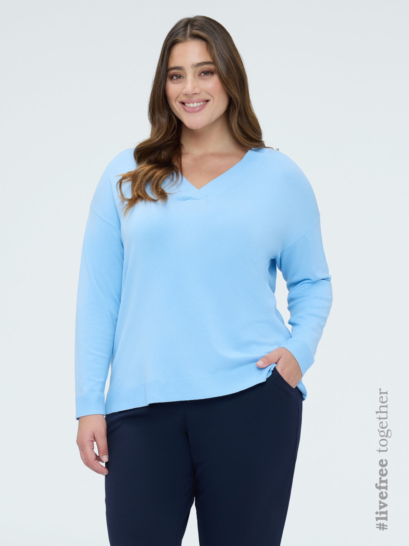 Pull col V en m&eacute;lange viscose image number 0