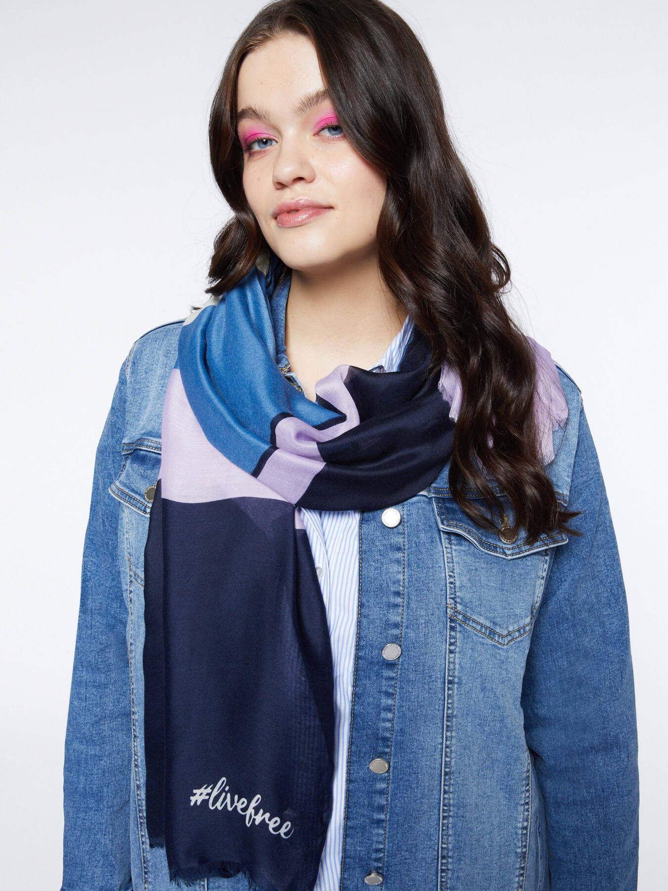 Sciarpa a maxi righe con logo image number 2