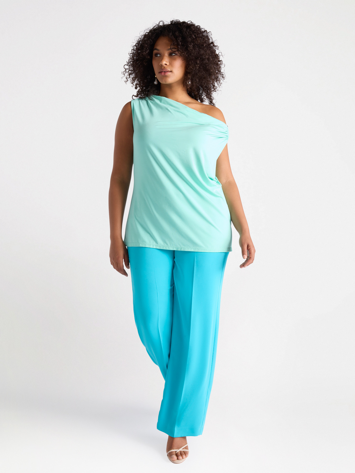 Top with draping image number 0