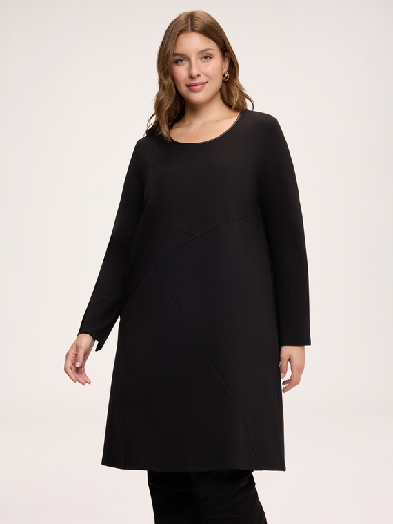 "A"-line wool dress with seams