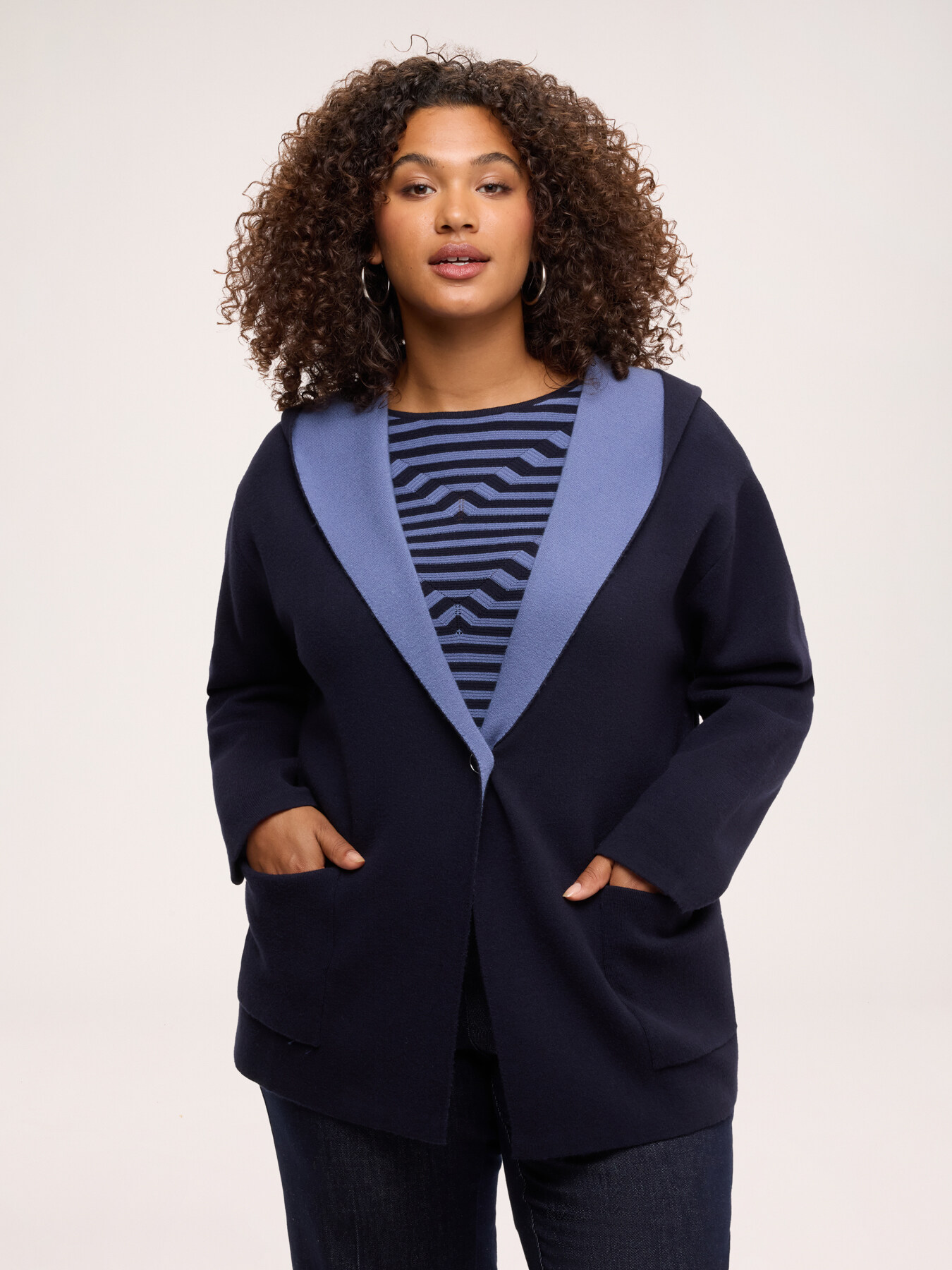Two-tone knit coat image number 0