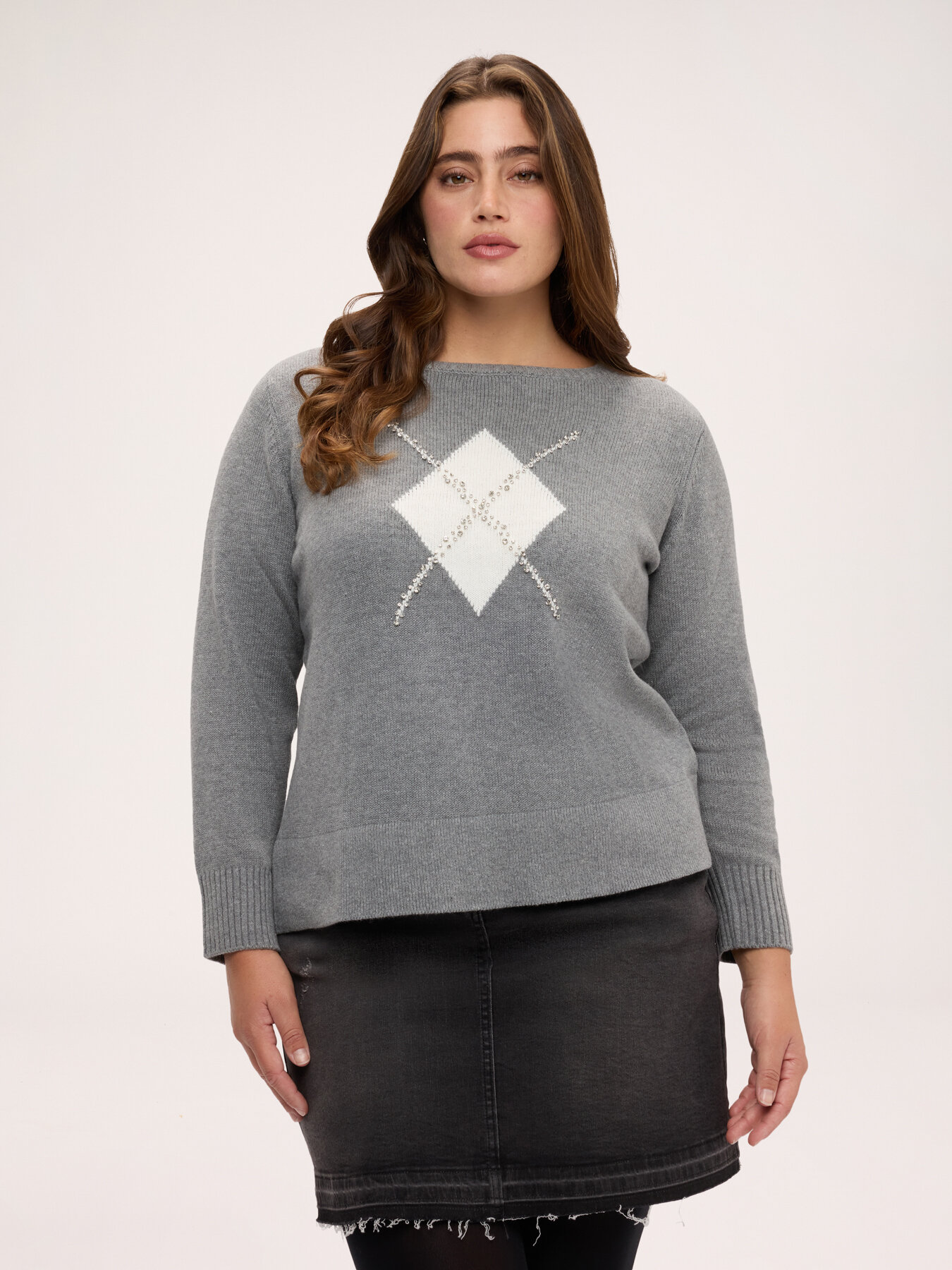 Argyle-pattern sweater with appliqu&eacute;s image number 0