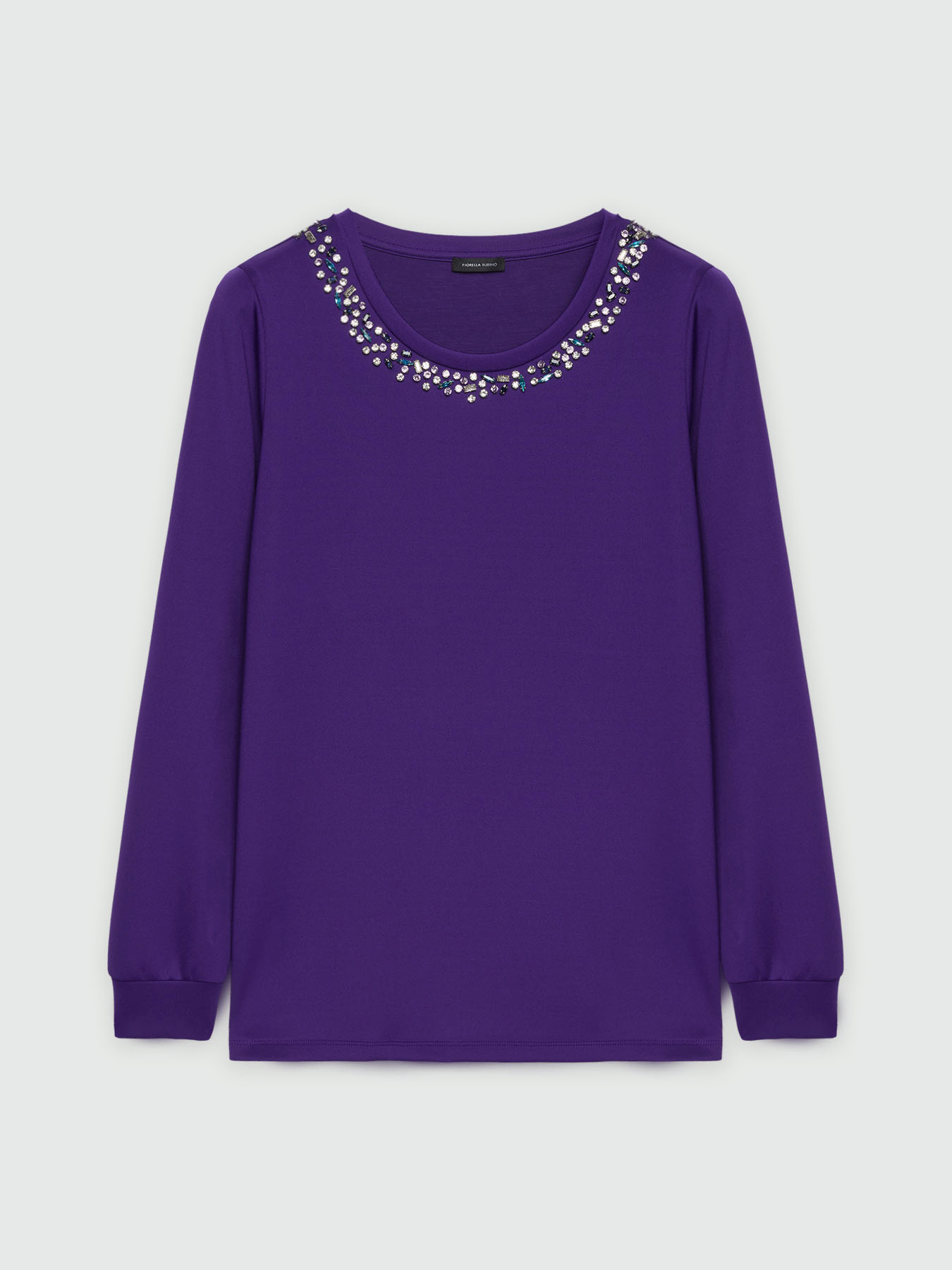 T-shirt with embroidered neckline image number 5