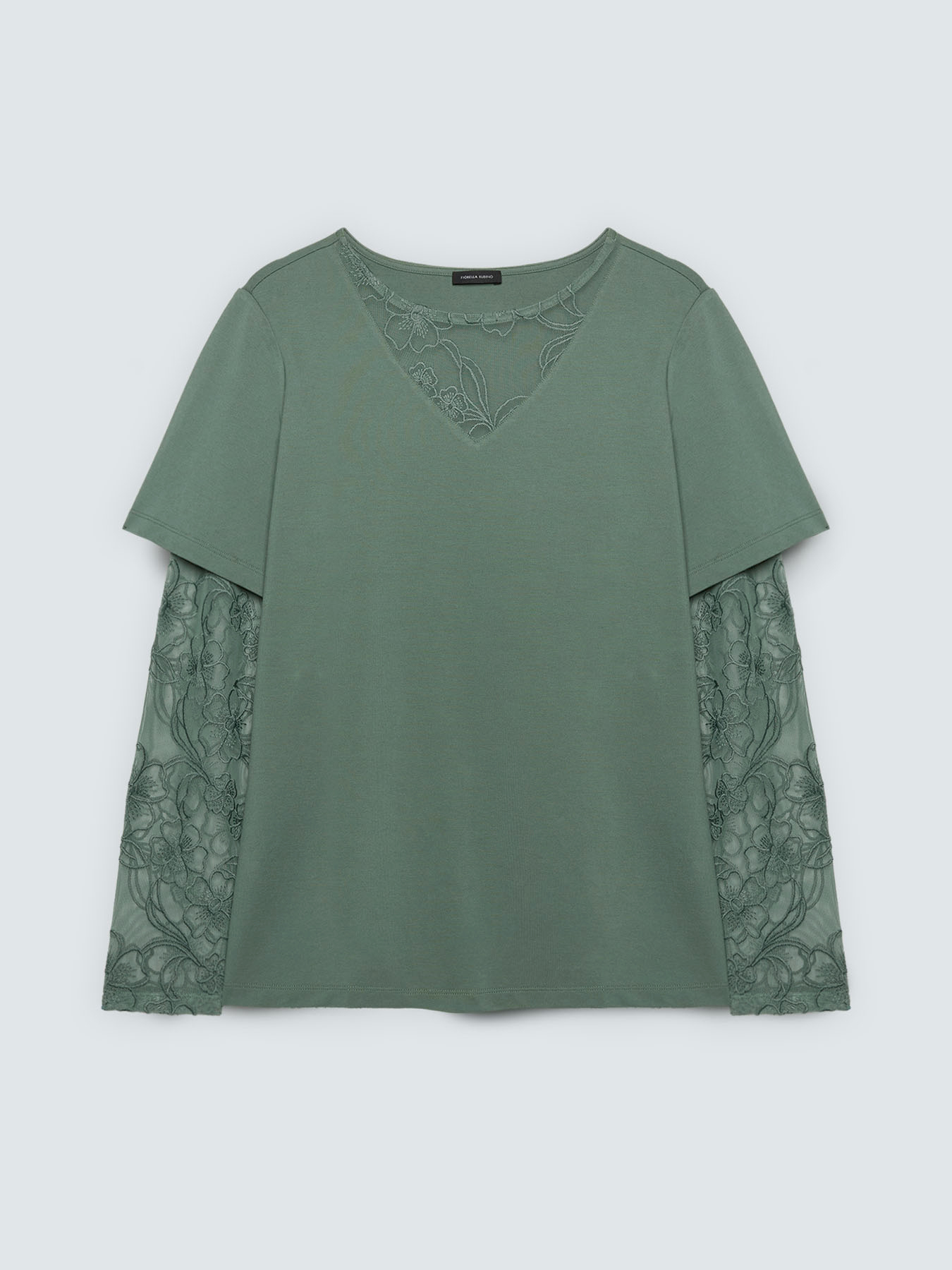 T-shirt with lace sleeves and neckline image number 4